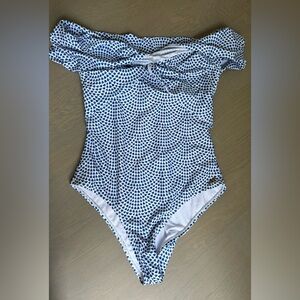 Brand new never work Nicole Miller off the shoulder one-piece swimsuit size M